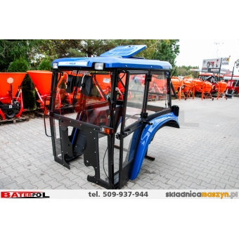 Kabina C-330 NAGLAK dach i błotniki z tworzywa (włókno szklane) HALOGENY NIEBIESKA 
